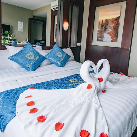 V Hotel Vientiane Buitenkant foto