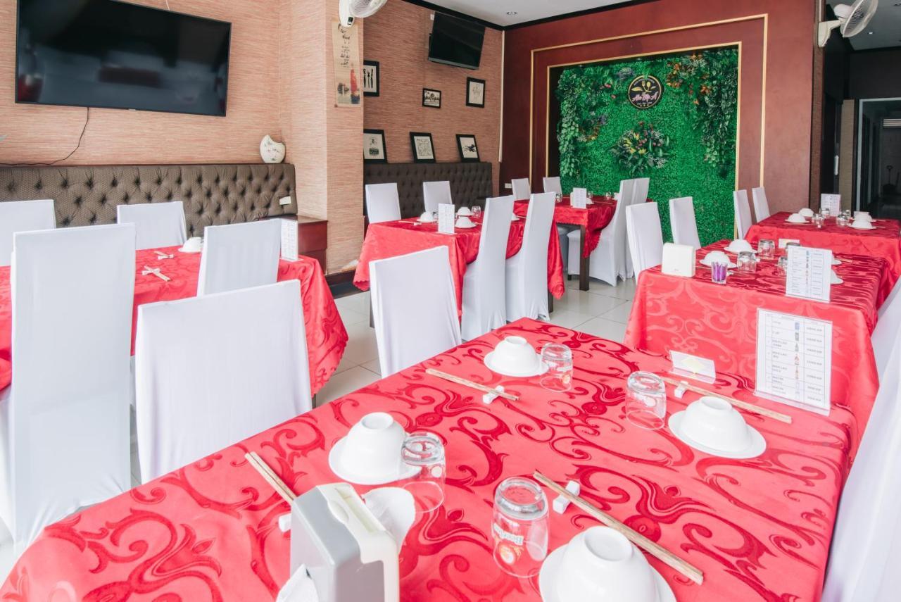 V Hotel Vientiane Buitenkant foto