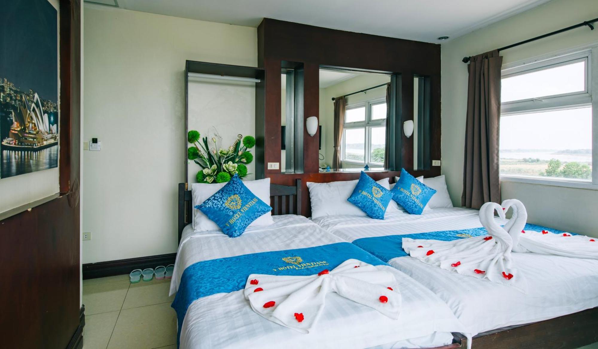 V Hotel Vientiane Buitenkant foto